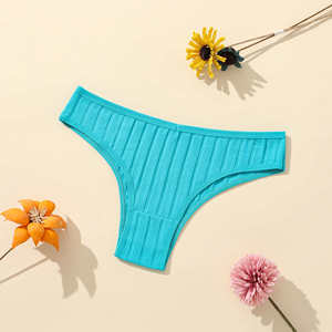 Slip da Donna in Cotone Traspirante e Morbido, Mutandine Classiche con Cuciture, Intimo Femminile - Product Image 2
