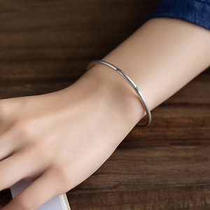 Pulsera <span class=keywords><strong>Ping</strong></span> <span class=keywords><strong>Xi</strong></span> Le de hierro galvanizado de nuevo estilo, banda lisa minimalista, acabado esmerilado, letras vintage, joyería juvenil - Product Image 3