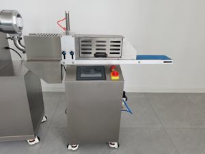 Máquina pequeña de barras de proteínas, máquina para hacer barras de fecha/extrusora para hacer barras de Frutas/máquina para hacer barras de energía del fabricante - Product Image 4