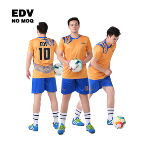 Maillot de football personnalisé pour hommes et enfants, anti-plis, en polyester, uniforme de football en gros - Product Image 3