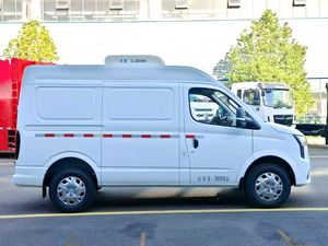 Camioneta Refrigerada SAIC MAXUS con Motor Diésel 2.0t, Volante a la Derecha (RHD) y Volante a la Izquierda (LHD), para el Transporte de Alimentos Congelados, Medicamentos y Vacunas - Product Image 4