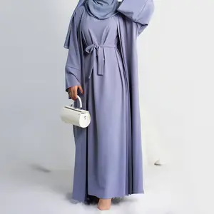 Pasokan pabrik Yibaoli desain baru 11 warna pakaian fashion untuk wanita di dubai 2023 untuk wanita muslim set abaya 2 potong dubai