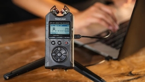 <span class=keywords><strong>TASCAM</strong></span> DR40X DR-40X อเนกประสงค์สี่แทร็กเครื่องบันทึกเสียงดิจิตอลปากกาเครื่องบันทึกสัมภาษณ์ USB ไมโครโฟน WAV/BWF เชิงเส้น PCM และ MP3 - Product Image 6