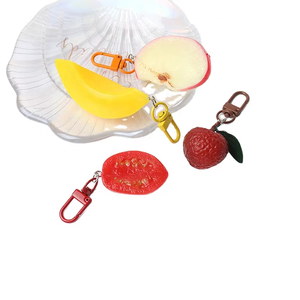Llavero de simulación de frutas, divertido y sencillo, con colgante de personalidad, versátil para uso diario, accesorio lindo para bolsos. - Product Image 1