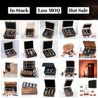 Jingyue Logotipo personalizado Grabado Personalizado 25oz Cristal Licor Whisky Decantador y vasos de whisky Set en caja de madera para hombres Regalo