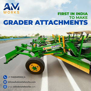 รถเกรดเดอร์ขนาดเล็กติดตั้งกับรถแทรกเตอร์ยี่ห้อ Ashok โครงสร้างเหล็กอ่อน กำลังเกิน 55 แรงม้า ระบบไฮดรอลิกเต็มรูปแบบ - Product Image 3