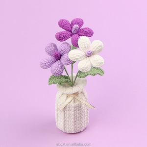 Vente en gros de fleurs artificielles de frangipanier faites à la main au crochet, plantes en pot de frangipanier au crochet - Product Image 2