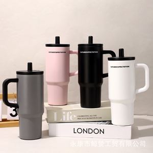 Gobelet de voyage pour voiture 24oz 720ml, Mug isotherme à double paroi avec couvercle et paille, Antidérapant pour trajets quotidiens - Product Image 6