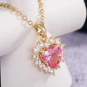 Collier pendentif cœur rose mignon pour femme, collier minimaliste avec pierre scintillante, bijoux tendance, à porter au quotidien, cadeau - Product Image 1