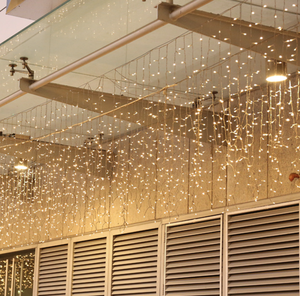 Sıcak satış 4m X 0.6m açık noel dekoratif <span class=keywords><strong>LED</strong></span> dize işıklar su geçirmez buz Icicle perde bahçe Xmas süslemeleri için - Product Image 6