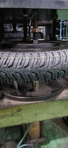 Neumático Premium K139 para Motocicleta y Scooter, Neumático TT/TL de Alto Agarre para Carreteras Urbanas y Desplazamientos Diarios - Product Image 3