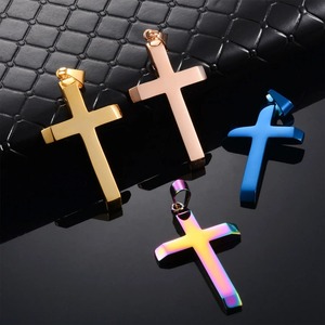 Collier croix classique, pendentif croix en acier inoxydable, bijoux religieux pour hommes et femmes - Product Image 1