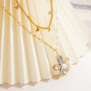 Collar de Perlas de Acero Inoxidable con Colgante de Flor, Cadena de Clavícula de Oro de 18K, para Uso Diario - Product Image 1