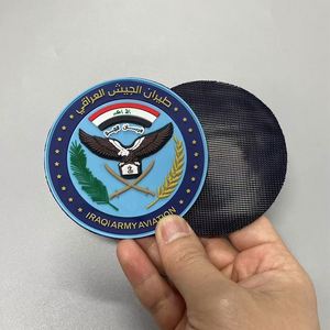 Écussons en PVC souple 3D personnalisés avec logo, transfert en silicone gaufré à chaud, étiquettes en caoutchouc PVC avec support Velcro thermocollant pour vêtements sur t-shirt - Product Image 3