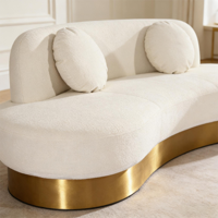 Cremeweißes Fleece-Sofa mit Gebogener Form und Goldenem Gestell im Luxuriösen Stil für Wohnzimmer und Dekoration
