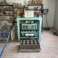 Machine semi-automatique de fabrication de briques en ciment, modèles 4-35B, formes variées, moule personnalisable, très demandée au Kenya