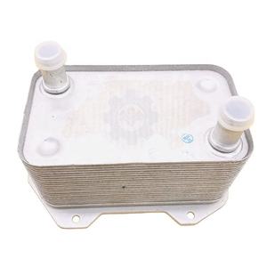 ระบบระบายความร้อน ชุดระบายความร้อนน้ำมันเครื่องใหม่สำหรับ Audi R8 รุ่น 420117013E 420117022A 420117013D 420117022 - Product Image 1