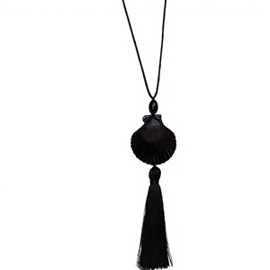 Collar con Colgante de Concha Negra con Borla, Estilo Boho, Unisex, Joyería con Colgante de Hilo Largo - Product Image 1