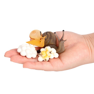 Figurines d'animaux en PVC massif en gros : fleurs, pingouins, locustes, figurines du cycle de vie - Product Image 2