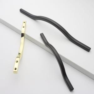Gagang Kabinet Lengkung dari Paduan Seng, Modern Mewah Ringan, Jarak Lubang Ganda, Hitam Emas, Gagang Pintu Lemari Laci Panjang - Product Image 2