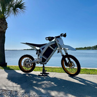 Moto de course électrique à transmission directe, seulement 36 kW, 640 Nm |   Batterie semi-solide interchangeable de 5,5 kWh |   Supermotard tout-terrain pleine grandeur