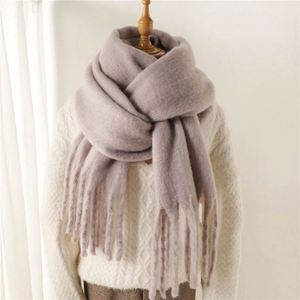 Bufanda de invierno para mujer al por mayor con borlas, chal de pashmina liso de color sólido, bufandas y chales de mohair de lujo cálidos para invierno para mujer - Product Image 4