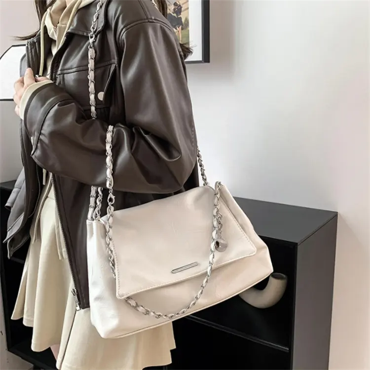 Borsa di moda di marca leggera borsa portatile attivata borsetta luci famose borse premium 2024 scarpe basse da donna