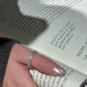 Bague en argent pur S925 de style chinois avec incrustation, bague porte-bonheur du Nouvel An avec design de niche, luxe léger et simple, personnalisée - Product Image 3