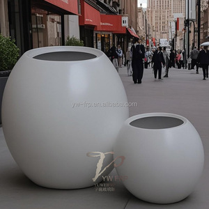 Vasi per Piante di Lusso in Fibra di Vetro, Ecologici, Intagliati a Mano, Grandi Dimensioni, Colori Personalizzabili, Design Contemporaneo per Interni/Esterni - Product Image 3