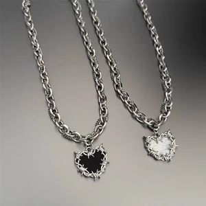 Collar con Colgante de Corazón de Diamantes Estilo Y2K, Moderno, Dulce, Genial y Oscuro para Hombres y Mujeres, Joyería de Acero Inoxidable, Personalizado de Fábrica, Venta al por Mayor - Product Image 3