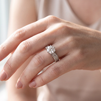 Bague en laiton plaqué rhodium avec moissanite, certifiée GRA 1,0 carat, bijoux de fiançailles en gros