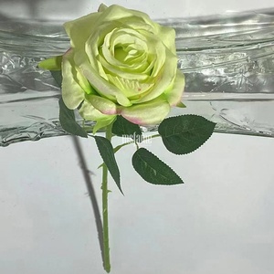 Gran oferta <span class=keywords><strong>de</strong></span> flores, regalo <span class=keywords><strong>de</strong></span> San Valentín, fotos <span class=keywords><strong>de</strong></span> flores <span class=keywords><strong>de</strong></span> rosas rojas artificiales <span class=keywords><strong>de</strong></span> un solo tallo - Product Image 5