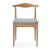 Chaise de salle à manger en rotin Silvano 01, structure en bois de hêtre, style moderne minimaliste, durable, confortable, revêtement en lin, assise rembourrée en mousse