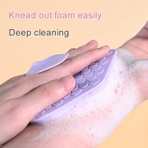 Cepillo de baño de mango corto con depurador de silicona suave Cepillo de ducha ovalado de moda Herramienta de masaje corporal exfoliante - Product Image 3