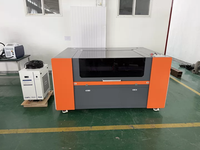 Machine de découpe laser mixte fermée, sources laser double fibre 1200W et CO2 130W pour métaux et non-métaux, une machine pour tout faire