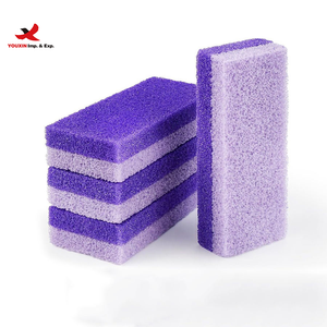 Juego de Herramientas de Pedicura con Piedra Pómez Azul Mini y Exfoliante, Eliminador de Callosidades y Piel Dura, Diseño Moderno - Product Image 1