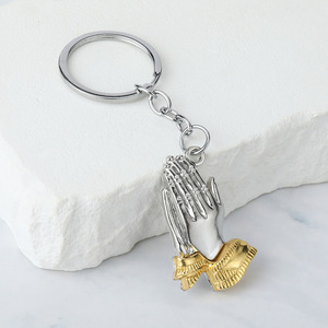 Ciondolo alla Moda con Mani Intrecciate in Preghiera per Buddha, Portachiavi Hip-hop in Lega di Zinco, Metallo Argento e Oro - Product Image 2