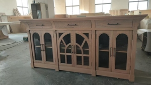 Aparador de Madera Maciza Estilo <span class=keywords><strong>Americano</strong></span>, Mueble Buffet con Puerta de Vidrio de Arco Gótico y Cajones para Almacenamiento en el Comedor del Hogar - Product Image 4