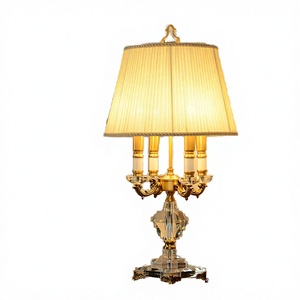 Lampe de table LED en cristal à 3 têtes, style français vintage, luxe contemporain, écologique, pour décoration de mariage et de maison - Product Image 2