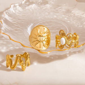 Bague en forme de fleur avec incrustation de pierre naturelle, plaqué or 18 carats, design irrégulier, pour femme, cadeau de bijoux - Product Image 3