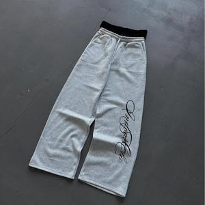 <span class=keywords><strong>Pantaloni</strong></span> Personalizzati Stile Street <span class=keywords><strong>con</strong></span> Vita Elastica 100% Cotone - <span class=keywords><strong>Pantaloni</strong></span> Jogger Casual Retrò <span class=keywords><strong>da</strong></span> <span class=keywords><strong>Uomo</strong></span> <span class=keywords><strong>con</strong></span> Design Artigianale Stampato - Product Image 1