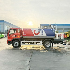 Camión Cisterna de Agua Sinotruk Howo de 9000 Litros, 4x2, 9 Metros Cúbicos, 9 Toneladas, Camión Cisterna Pequeño en Venta - Product Image 3