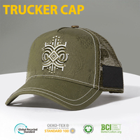 Gorra Trucker Premium al por Mayor de 5 Paneles con Malla, Verde Oliva, Jacquard Paisley, Bordado Geométrico en Relieve y Visera Curva