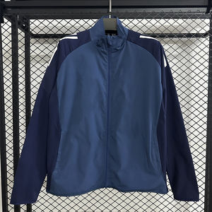 เสื้อแจ็คเก็ตฟุตบอลผู้ชายแบบใหม่ ปี 2025  ชุดวอร์มกันลม แห้งเร็ว ผลิตจากโพลีเอสเตอร์ 100% รับผลิตแบบ OEM - Product Image 1