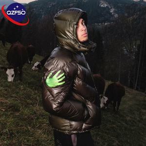 Veste matelassée à fermeture éclair QZFSO, tissu thermoréactif changeant de couleur, dernier design personnalisé, veste d'hiver chaude, veste à bulles pour homme, broderie sur le devant - Product Image 1