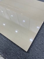 Carreaux de sol en porcelaine polie effet cristal blanc ivoire 60x60 à double chargement, grand stock à prix réduit pour salon