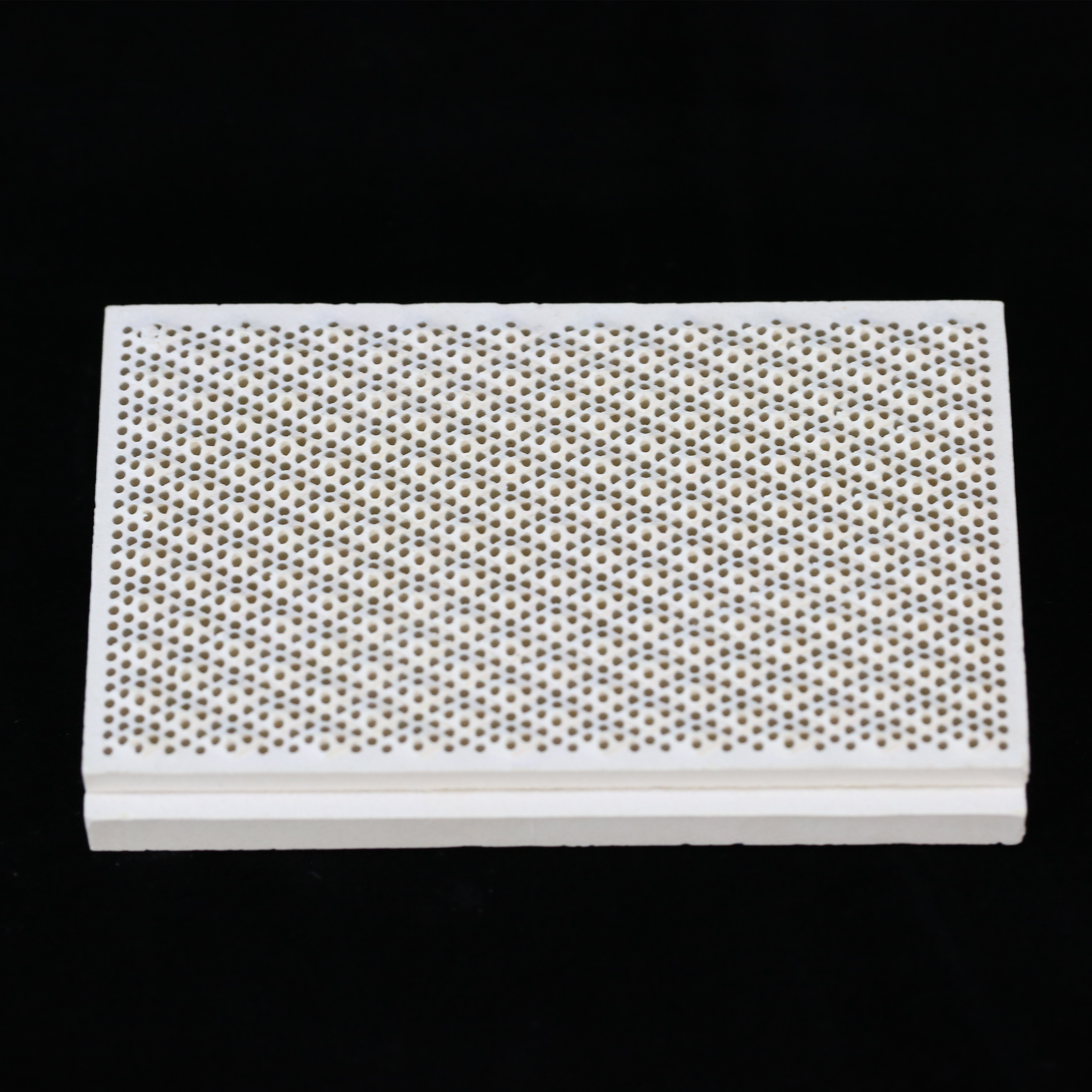 Инфракрасная сотовая керамическая пластина из кордиерита