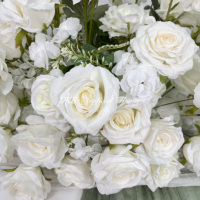 Hochzeitsgang-Blumenarrangement Künstliche Anpassbare Farbige Rosen-Läufer Eingangsdekoration Zurück-zur-Schule Seidenblumen Lang