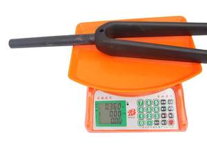 <span class=keywords><strong>Fourche</strong></span> avant de vélo VTT en fibre de carbone 29er 15x110mm à travers l'axe <span class=keywords><strong>fourche</strong></span> <span class=keywords><strong>rigide</strong></span> intégration <span class=keywords><strong>fourche</strong></span> de suralimentation de vélo - Product Image 6