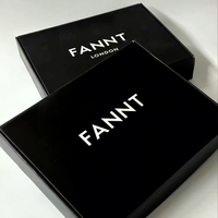 Boîtes d'emballage pour vêtements haut de gamme personnalisées, logo personnalisé, boîtes en papier cadeau noires, boîtes d'expédition tendance et élégantes pour vêtements
